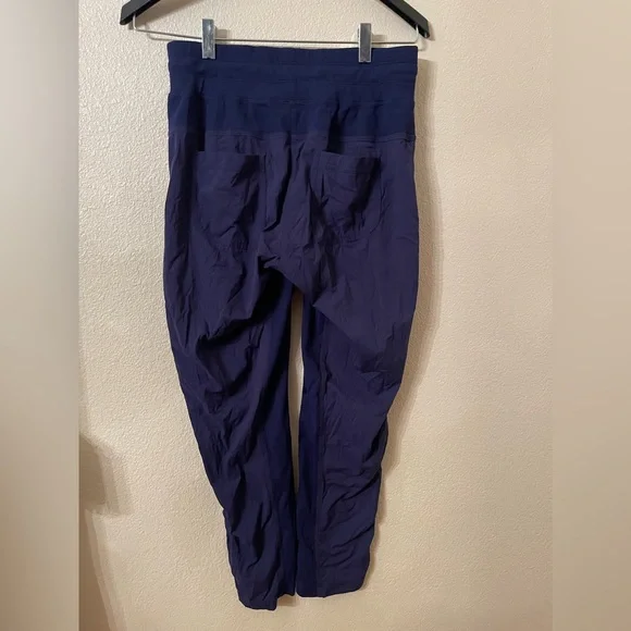 Lululemon Street To Studio Pants - Women's Size 6 - Picture 8 of 12